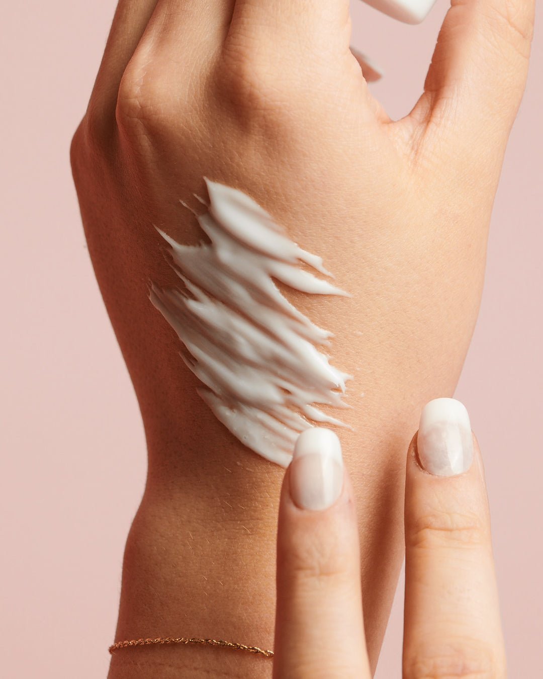 Slugging Skincare: The Latest Trend in Hydrating Your Skin - Onekind